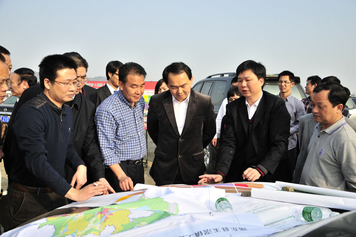 揭陽(yáng)市長(zhǎng)陳東到金屬生態(tài)城現(xiàn)場(chǎng)調(diào)研