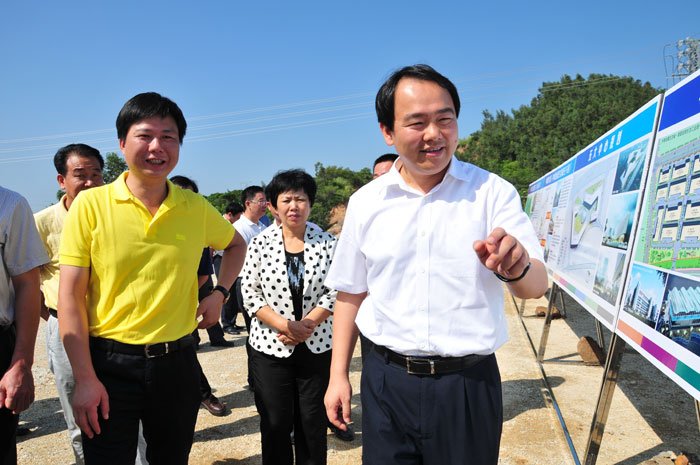 �ӿ��е½������B(t��i)�ǽ��O(sh��)�����w�ط���(j��ng)���l(f��)չ