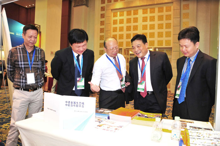 ������I(y��)(li��n)�ϕ�����?y��n)��ӽ����Ͷ�Y�h(hu��n)���ƽ��